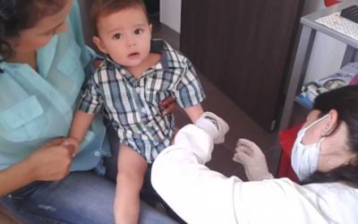 ¿Cómo le sacan sangre a un bebé?